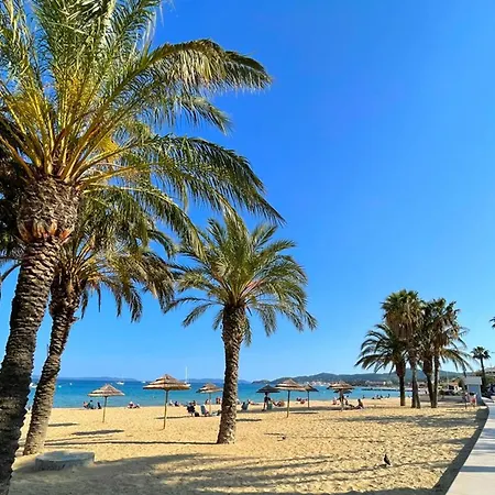 T2 Au Lavandou Pour 4 Avec Parking, Terrasse Et Accès - Fr-1-803-23 Le Lavandou